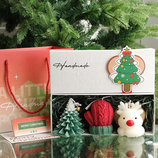 Lumanari Parfumate de Craciun, Vivimall, GIFT BOX din 3 Lumanari din Ceara de Soia, Model A Brad, Manusa, Ren, 22.5 x 9.5 x 9 cm, Multicolor - vivimall.ro