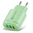 Încărcător rapid Vivimall QC3.0 verde, 3 porturi USB, 18W, vedere frontală pe fond alb