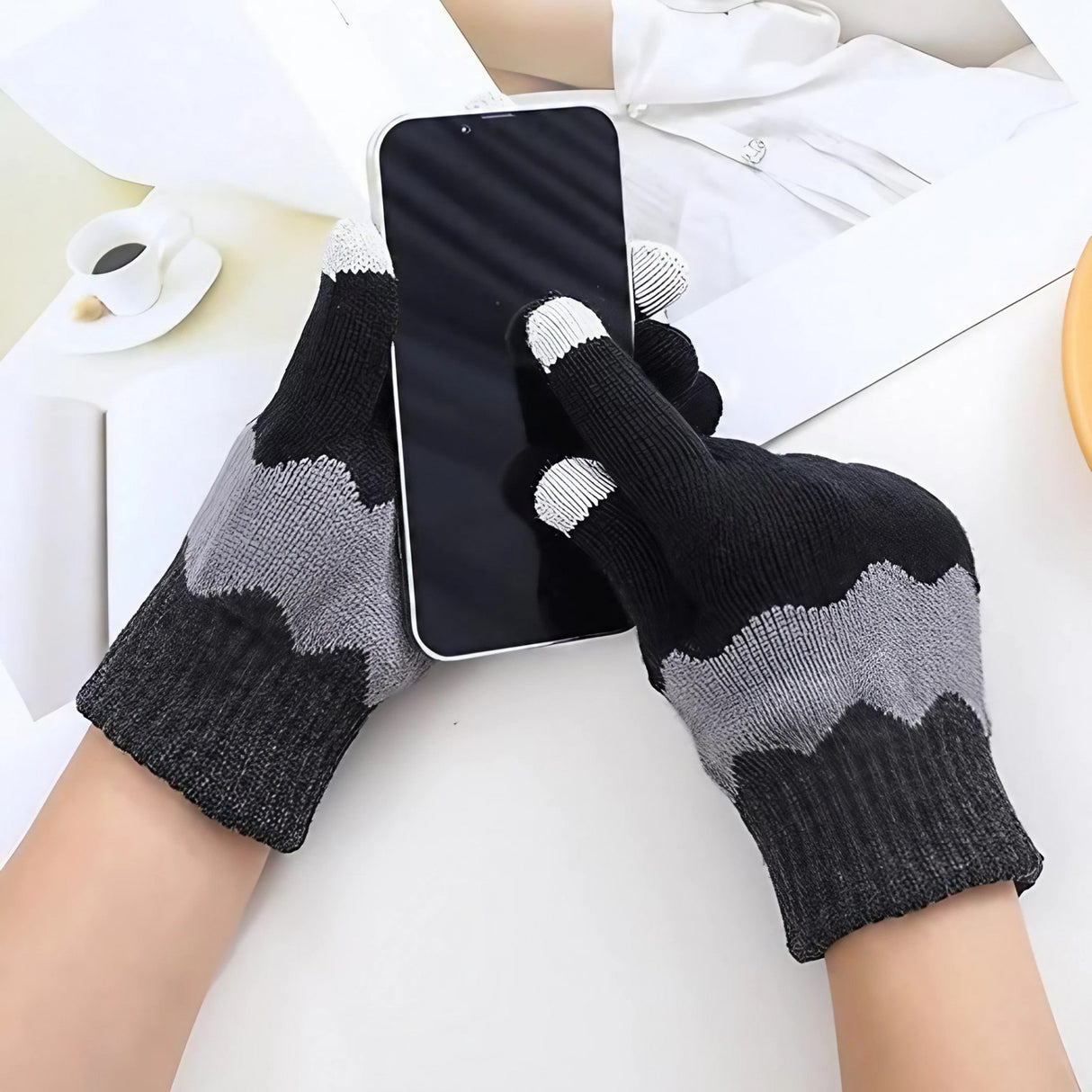 Manusi de Dama, Flippy, Model Ondulat, Functie Touchscreen (ecran tactil), Material Acril Tricotat, Manseta Elastica, Interior Catifelat, Marime Universala, Negru/Gri