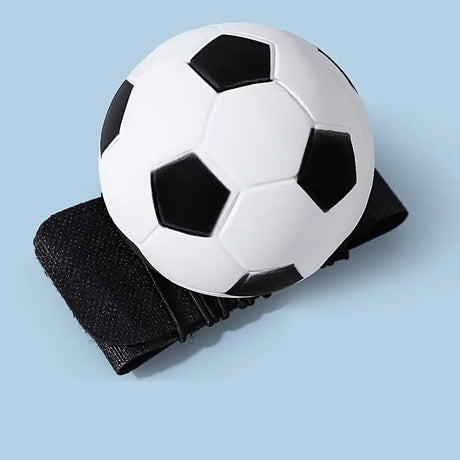 Minge antistres Space Moon Ball Vivimall, diametru 66 mm alb-negru, ținută în mână pentru referință dimensiune
