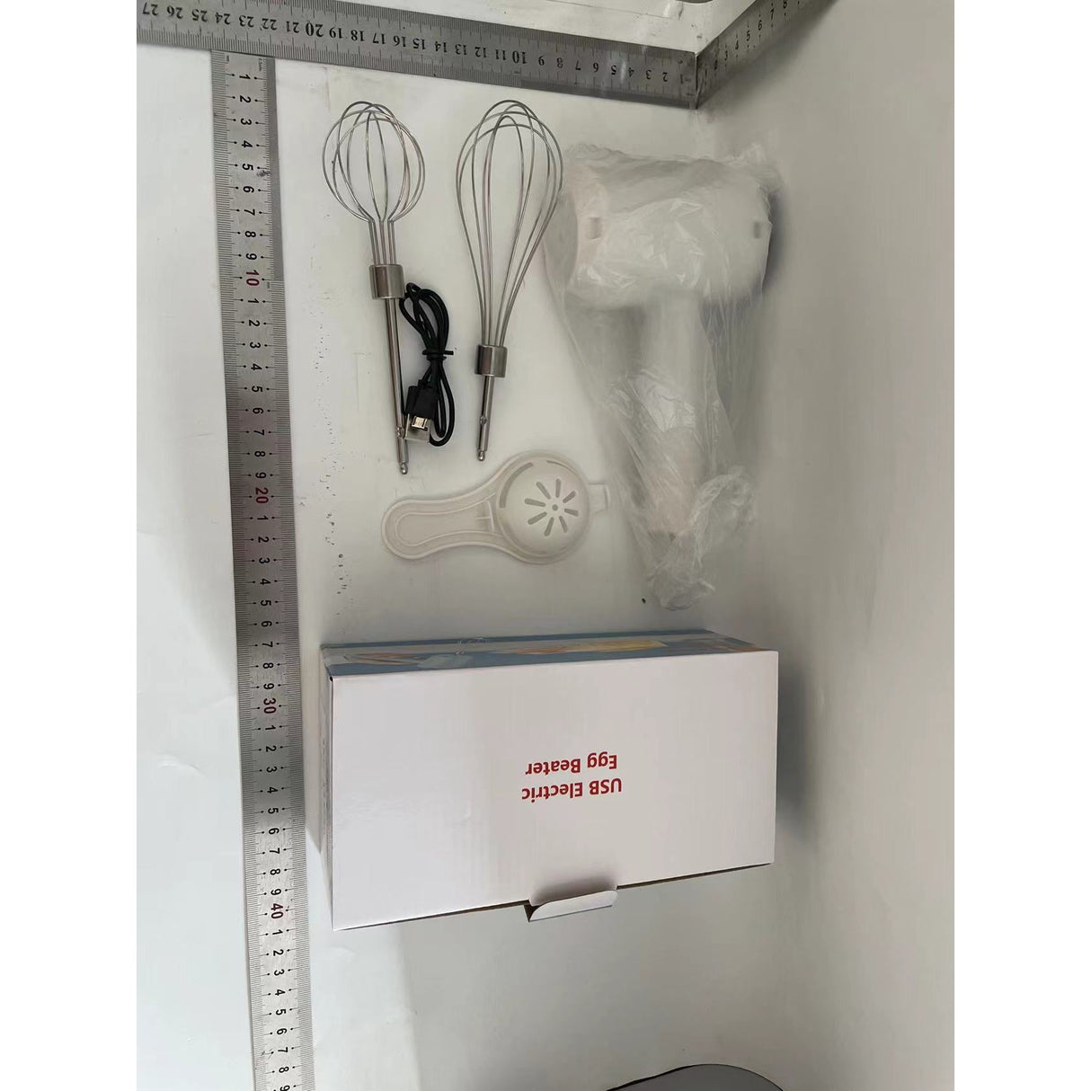 Mixer Electric fara Fir, Vivimall, pentru Uz Casnic, pentru Oua Smantana Frisca, Maner Plastic, Usor de Utilizat si Depozitat, 3 Accesorii, Alb - vivimall.ro