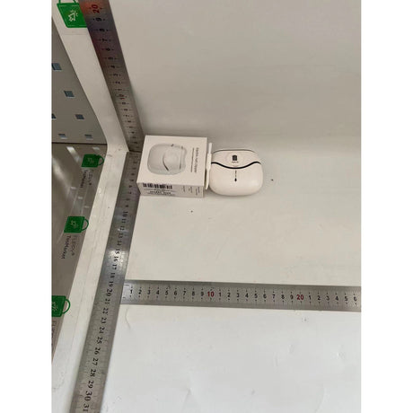 Unghiera Electrica, Vivimall, Aparat de Tuns Unghiile pentru Copii si Adulti, Portabila cu 2 Baterii AA, Zgomot redus 50 db, 7.4 x 7.3 x 3 cm, Alb Negru