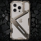Lateral dreapta husă Armor Metal iPhone 15 Pro, buton power și acces complet