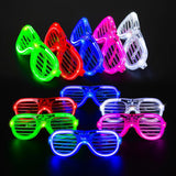 Detaliu lentile grilaj ochelari petrecere LED, design jaluzele din plastic rezistent, multicolor