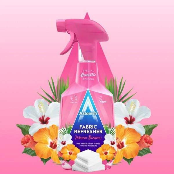 Odorizant spray pentru textile Astonish Fabric Refresher Hibiscus Blossom 750 ml - Prospețime Florală