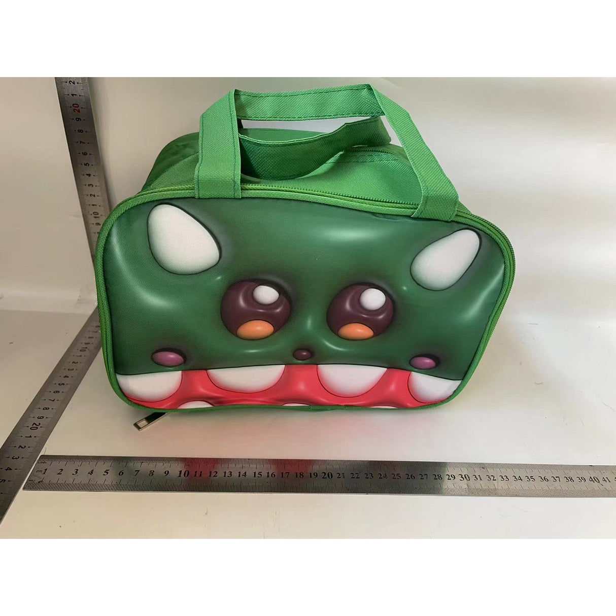 Geantă Frigorifică, Vivimall, cu Desene Animat 3D, Portabilă pentru Copii, de Prânz, din Pânză Oxford, 27.5x18x20 cm, Model Crocodil, Verde - vivimall.ro