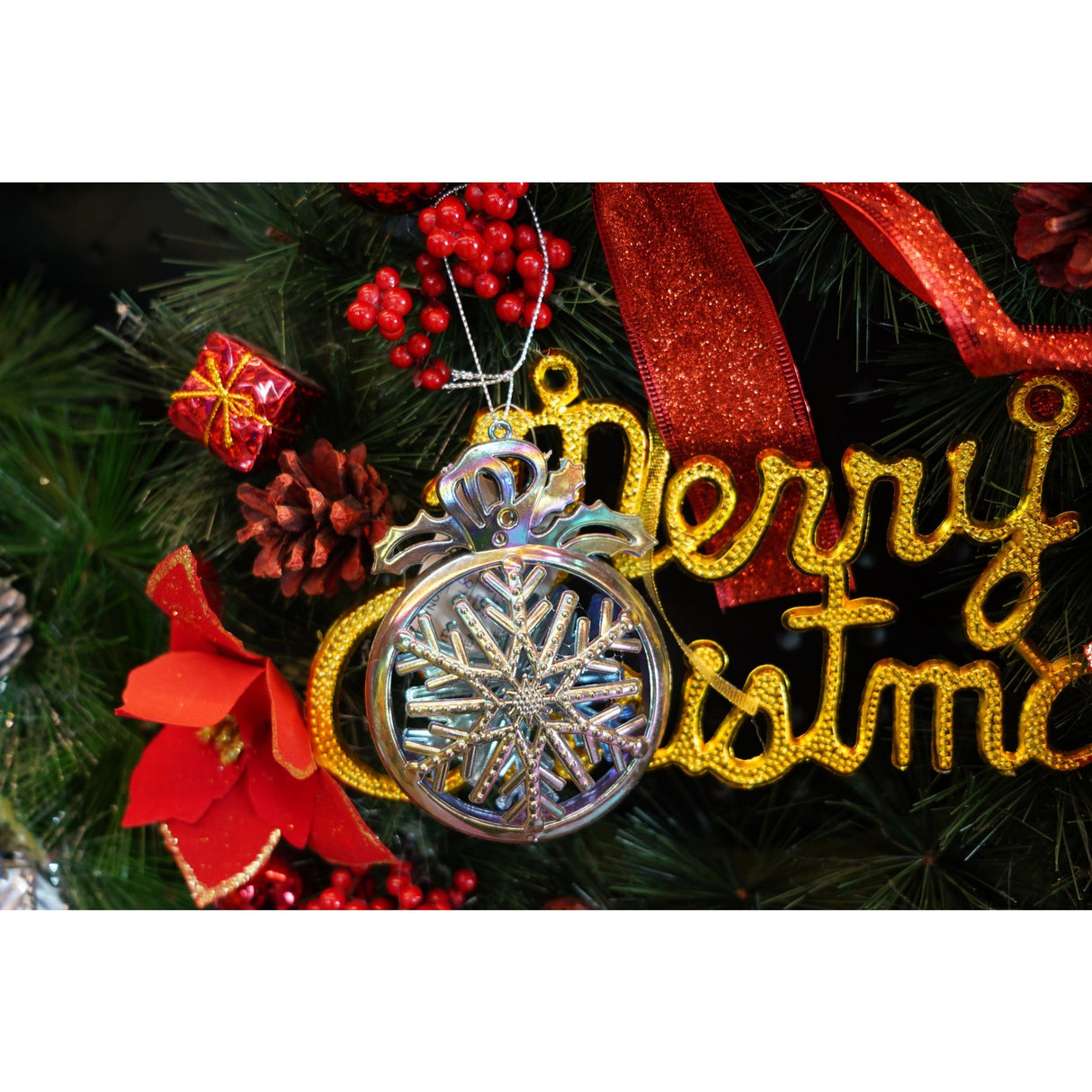 Ornament brad de Craciun, Iridescent, Rotund, 8 cm x 11 cm, Plastic, Flippy - vivimall.ro