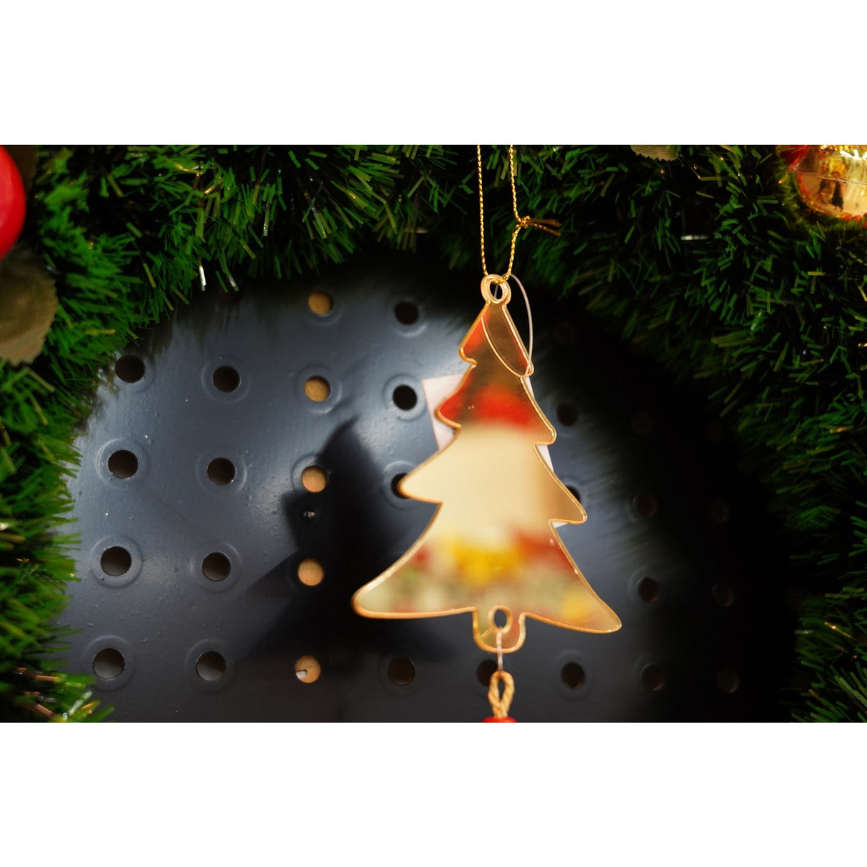 Ornament brad, Flippy, Brad, Auriu, Lucios, 8*23CM, Acril, Interior/ Exterior - vivimall.ro