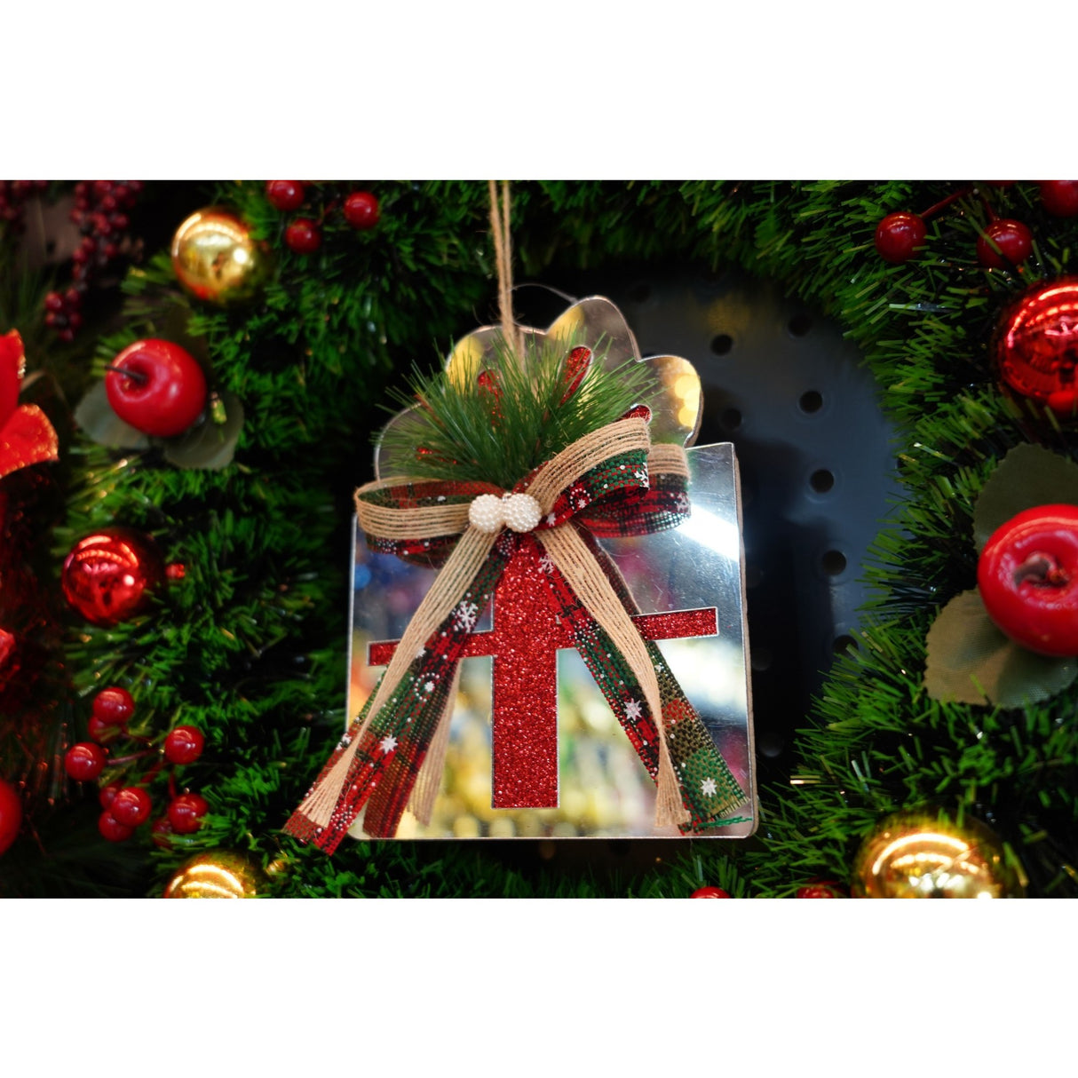Ornament brad, Flippy, Cadou, Argintiu, Lucios, 14*15CM, Acril, Interior/ Exterior - vivimall.ro