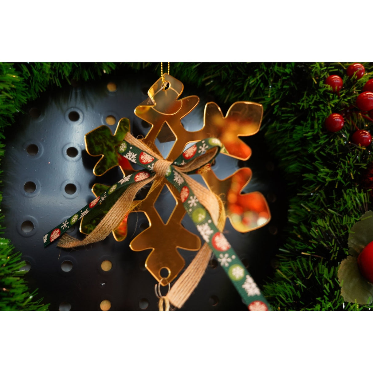 Ornament brad, Flippy, Fulg de nea, Auriu, Lucios, 15*27CM, Acril, Interior/ Exterior - vivimall.ro