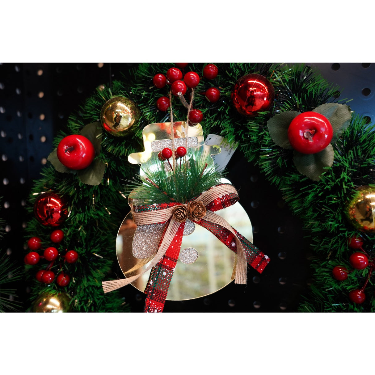 Ornament Brad, Om De Zapada, Lucios, 16*17Cm, Acril, Interior/ Exterior