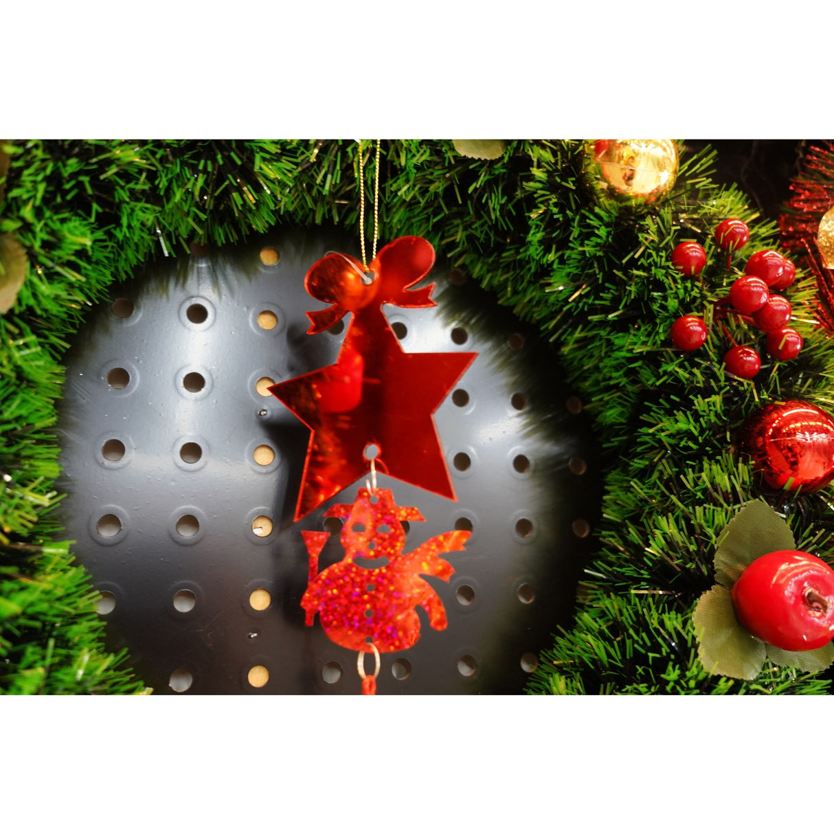 Ornament brad, Flippy, Stea, Om de zapada, Rosu, Lucios, 10*28CM, Acril, Interior/ Exterior - vivimall.ro