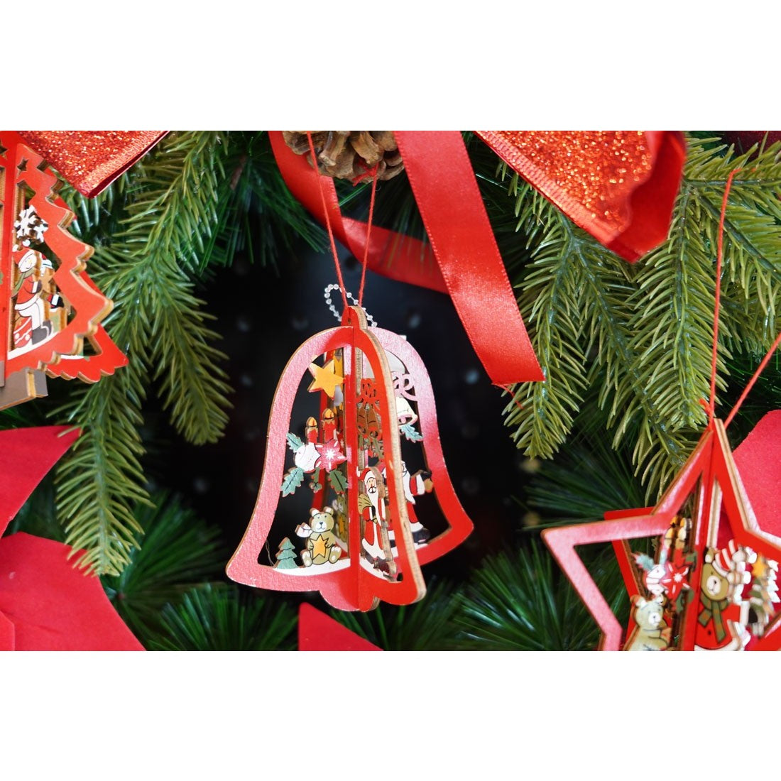 Ornament de brad clopotel, Flippy, multicolor, lemn, 10.5x9.5 cm - vivimall.ro