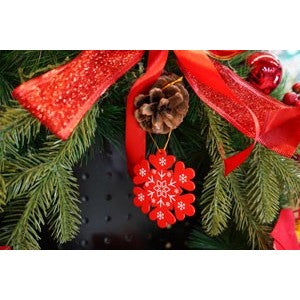 Ornament de brad fulg de nea, Flippy, rosu, lemn, 7.5 cm - vivimall.ro