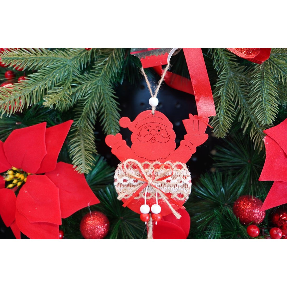 Ornament de brad Mos Craciun, Flippy, rosu, lemn/textil, 36 cm - vivimall.ro