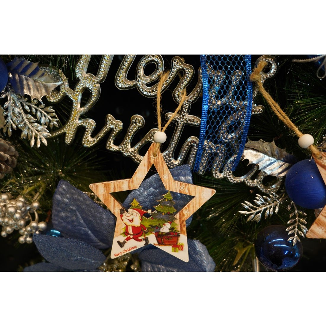 Ornament De Brad Stea Cu Mos Craciun, Lemn, 9.9 Cm