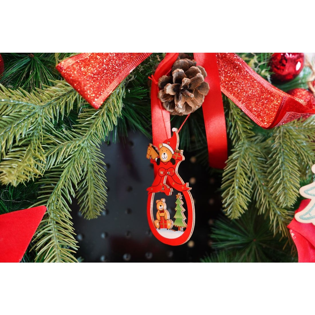 Ornament de brad ursuleti, Flippy, multicolor, lemn, 10 cm - vivimall.ro