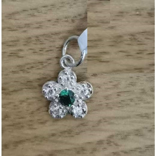 Pandantiv argint 925 Jolie Silver model floare cu pietre verde smarald, 1×1 cm, vedere frontală