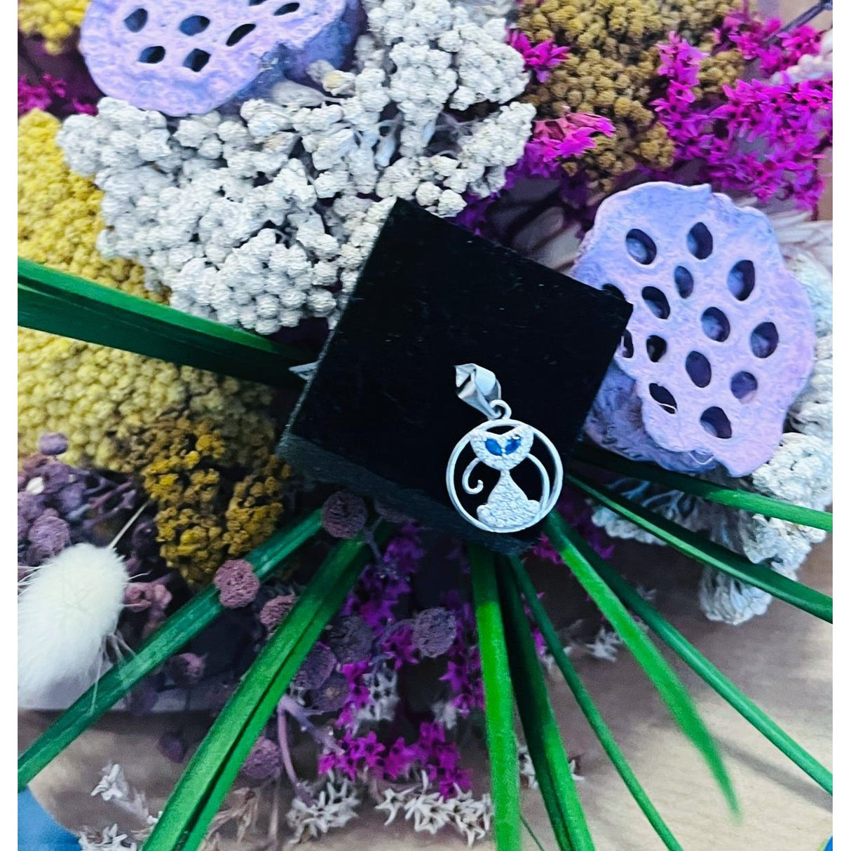 Pandantiv, Jolie Silver, Argint 925, Model Pisica in cerc cu Ochi Albastri, 15 x 15 mm, 1.9 g - vivimall.ro