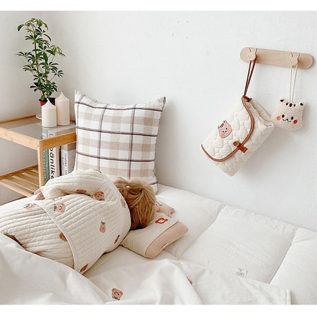 Patura Multifunctionala, Flippy, pentru Schimbat Scutec, Impermeabila, din Bumbac, 50 x 70 cm, Portabila, Model Veverita, Bej