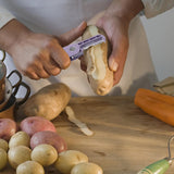 Peeler pentru Legume si Fructe, Vivimall, 3.6 x 9.1 cm, Multifunctional, Curatator Pliabil, din ABS si Otel Inoxidabil, Mov - vivimall.ro