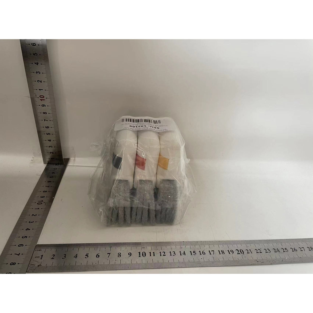 Perii de Curatat 2 in 1, Flippy, Perii pentru Canalele din Ferestre si Usi, Perii pentru Colturi Moarte, pentru Geamuri, locuri greu de accesat, Alb