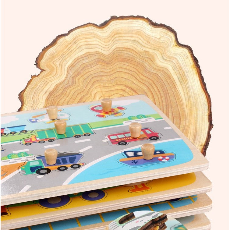 Detaliu piese puzzle Montessori din lemn natural, model Sporturi, dimensiuni 30x22.5 cm, finisaj colorat