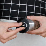 Rasnita Manuala pentru boabe, Vivimall, Rasnita pentru Piper Sare Cafea, din Sticla cu Otel inoxidabil, 13.5 x 6.5 cm, volum 180 ml, Transparenta cu Capac din Inox - vivimall.ro