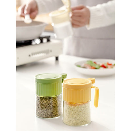 Recipient Condimente, Vivimall, din Stilca, 180 ml, cu Maner si Lingurita, 10.6 x 7 x 7 cm, Capac Mat, Verde - vivimall.ro