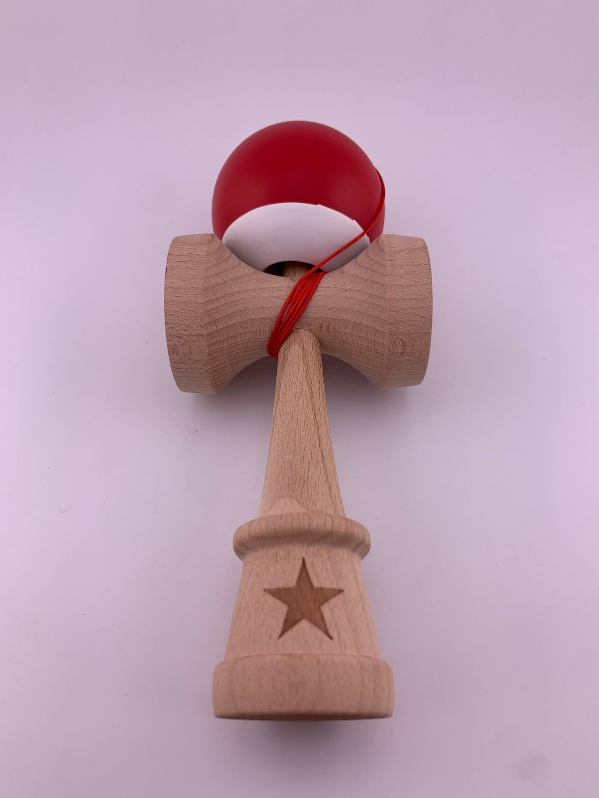 Kendama profesională resigilată Flippy King Size V3, detaliu crăpătură cupa mare, stare produs