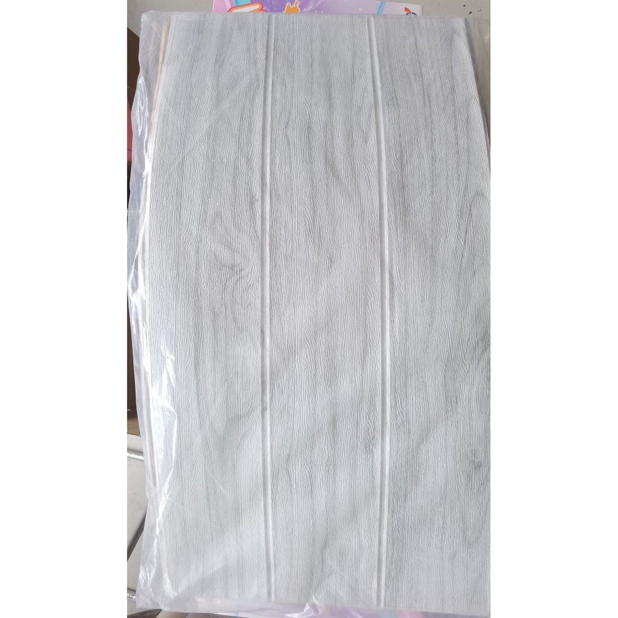 Set 10 Placi Tapet 3D, Vivimall, 70 x 70 cm, Grosime 3 mm, din Rasina, Tip Placi de Lemn, Suprafata Acoperita 4.9 mp, Gri Deschis, Resigilat - vivimall.ro