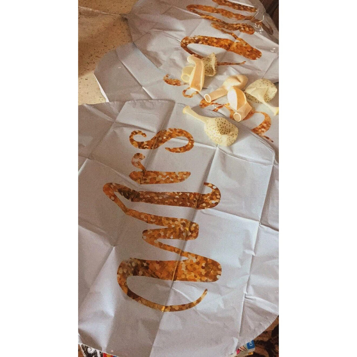 Set 12 Baloane Din Folie Metalizata Si Din Latex, Tema Nunta, Baloane Party Cu Confetti, 45 Cm, 30 Cm, Pai Inclus, Umflare Cu Aer Sau Heliu, Alb/ - vivimall.ro