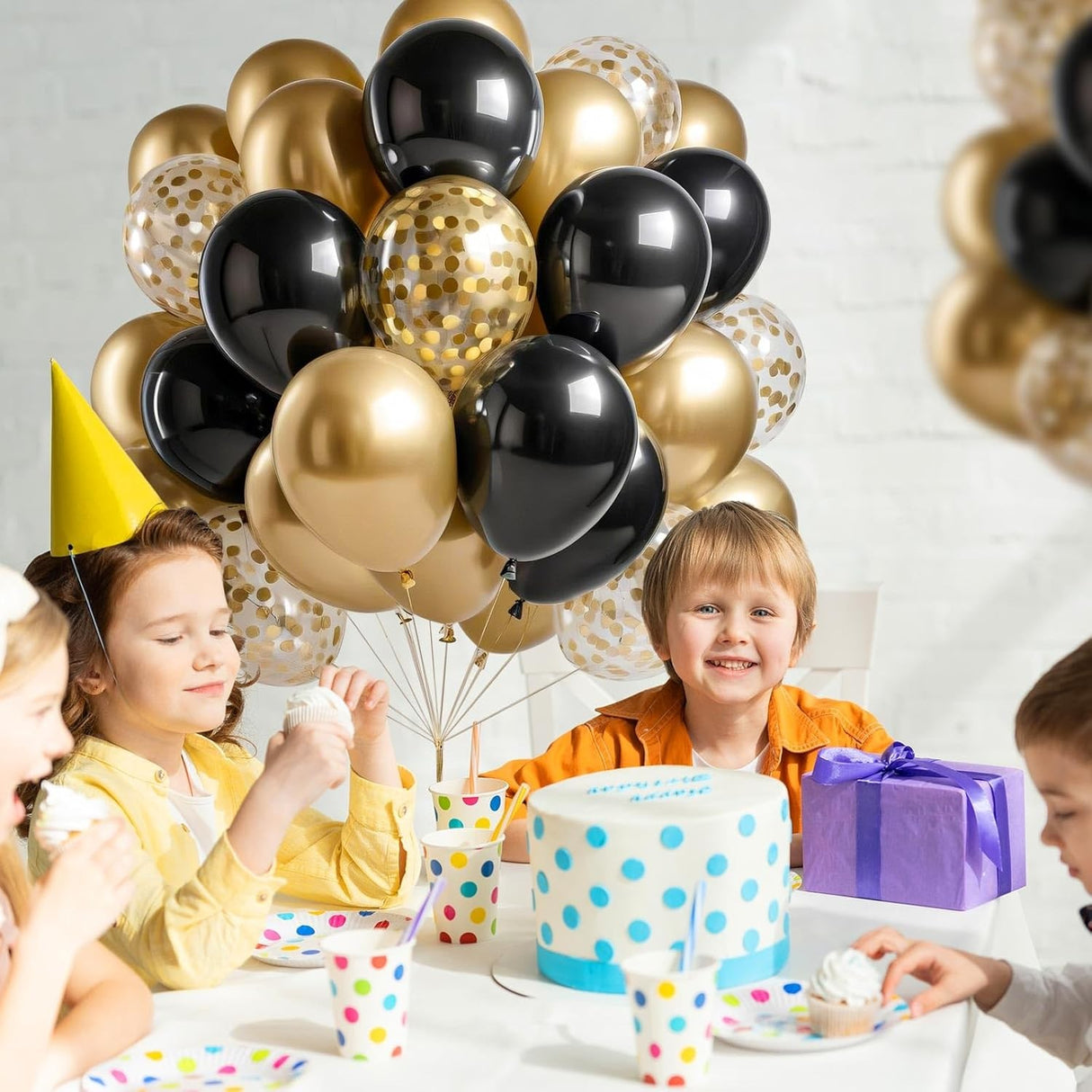 Set 16 Baloane din Latex, Vivimall, Model Party, 30 cm, Auriu, Negru, Confetti, 2.8 g