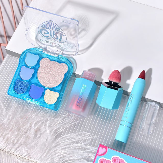 Set 3 Produse de Machiaj, KEVIN &amp; COCO, Ice Blue Bear, 6 culori, 15.5 x 13 x 3.4 cm - vivimall.ro