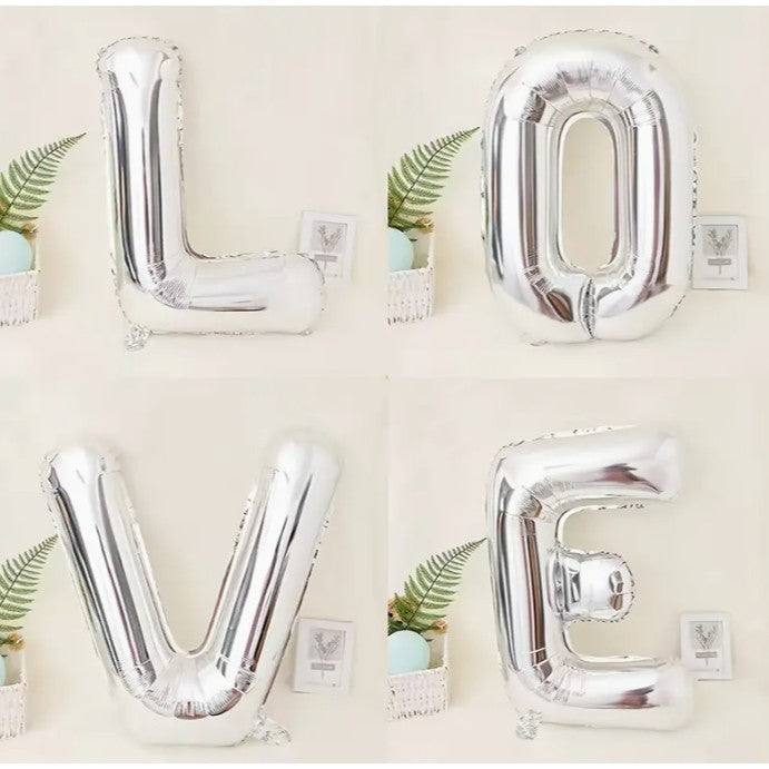 Set 4 Baloane Din Folie Metalizata, Figurine Litere, Model Scris Love, Tema Iubire, 80 Cm, Ambalaj Individual, Pai Inclus, Umflare Cu Aer Sau Heliu,