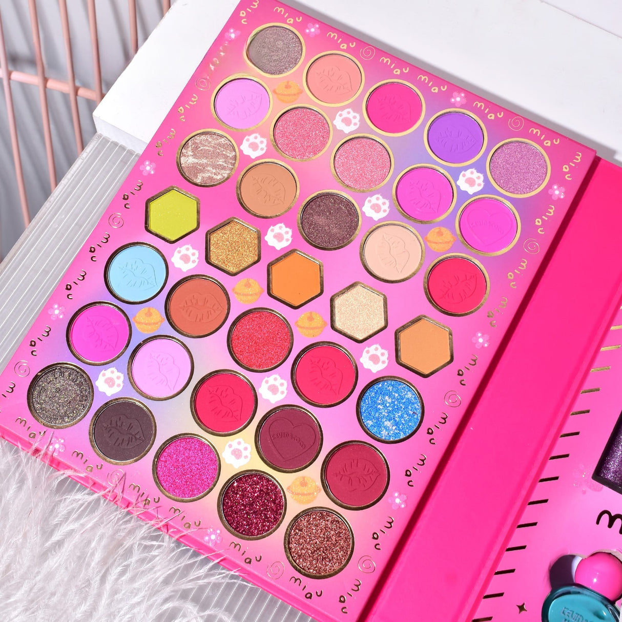 Set 9 Produse Machiaj, Cool Girl And Cat | GirlUp - vivimall.ro