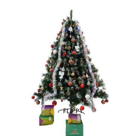 Set brad artificial de Craciun si elemente decorative, nins, decorat cu conuri pin, pentru interior/exterior, inaltime 210 cm, diametru 147 cm, 1150 ramuri, Flippy, verde, suport metalic inclus - vivimall.ro