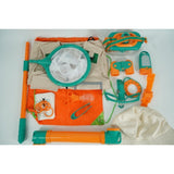 Set Camping Micutul Explorator Pentru Exterior, 3 Accesorii Vestimentare, 9 Ustensile De Joaca, 8 Carti Educative Cu Insecte, +3 Ani