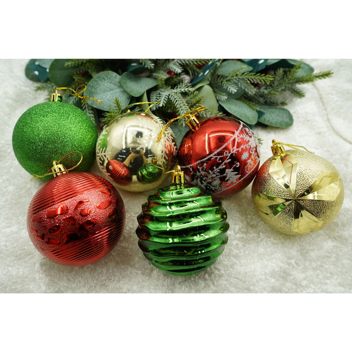 Set De 24 Ornamente De Brad, De Tip Glob, Cu Ã¸ De 8 Cm, Din Plastic, Cu Finisaj Sclipitor, Cutie 19 Cm Lungime X 42 Cm Inaltime X 19 Cm Adancime