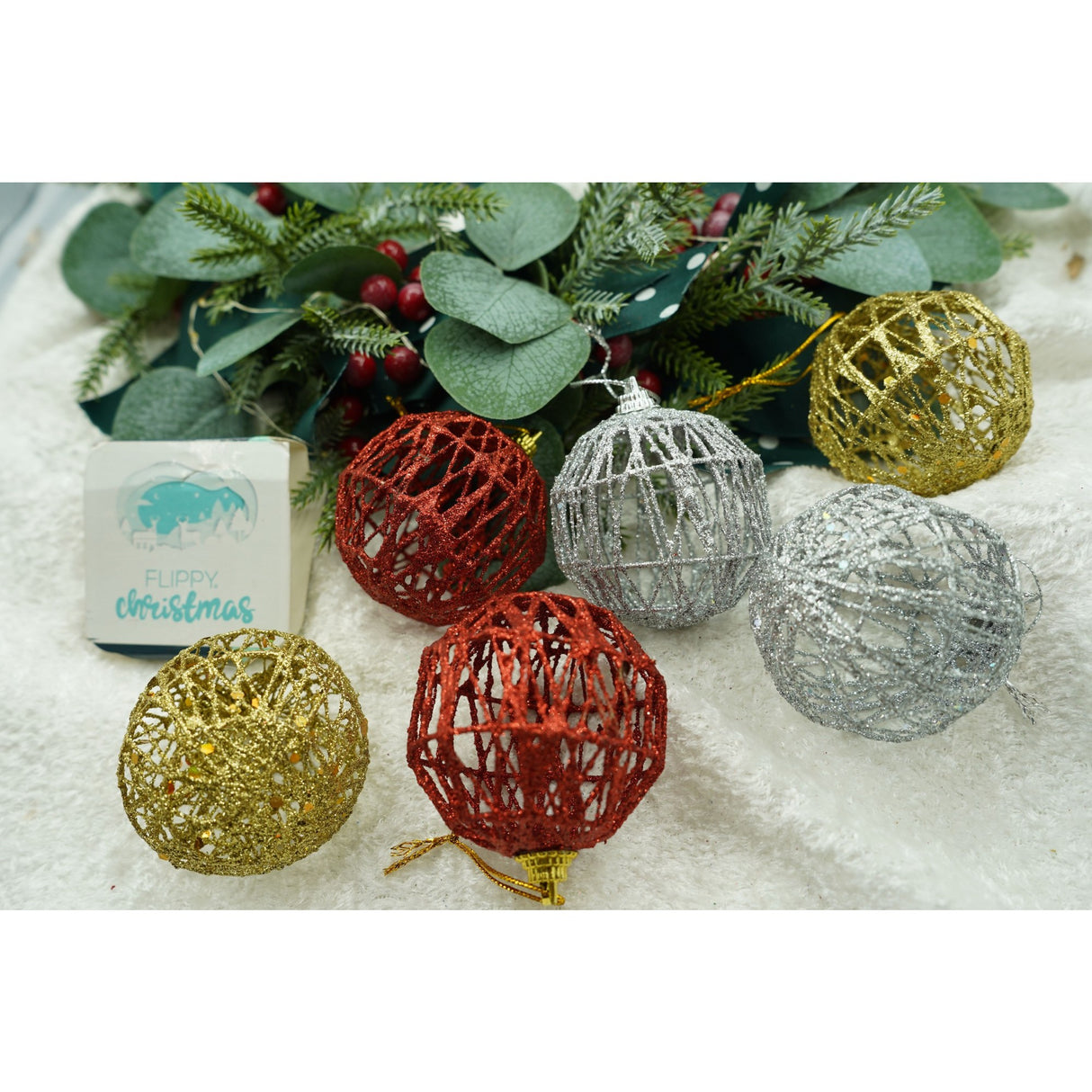 Set De 6 Ornamente De Brad, De Tip Glob, Cu Ã¸ De 6 Cm, Din Metal, Cu Finisaj Sclipitor, Cutie 6 Cm Adancime X 34 Cm Lungime X 6 Cm Inaltime