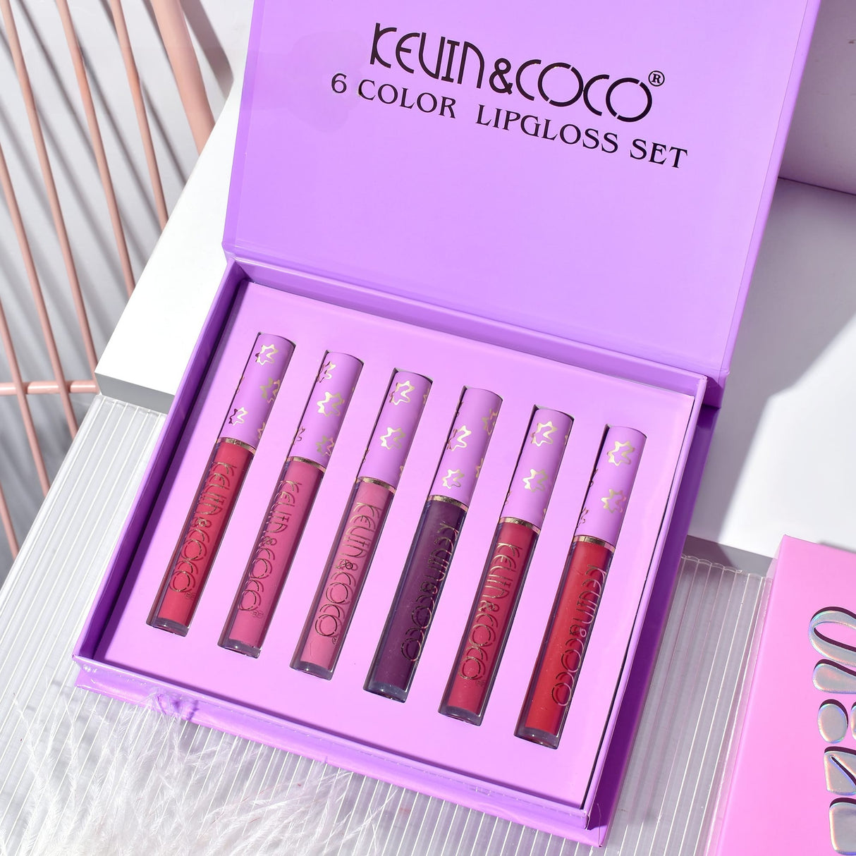 Set De Buze, Kevin Coco, Violet Girl, 6 Lip Gloss-Uri, 17 X 14.8 X 2.9 Cm, Roz/Rosu/Mov - vivimall.ro