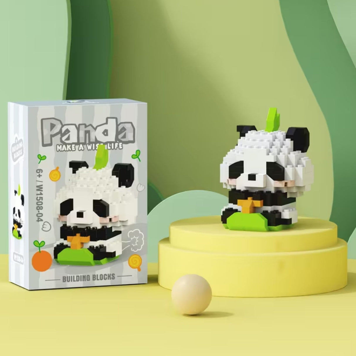 Model 3D Panda în Iarbă Flippy asamblat, dimensiuni 7,8 x 4,1 x 11,3 cm, vedere laterală