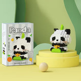 Model 3D Panda în Iarbă Flippy asamblat, dimensiuni 7,8 x 4,1 x 11,3 cm, vedere laterală