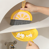 Set Mini Matura si Faras, Vivimall, LITTLE CLEANER, Uz Casnic, pentru Birou, Bucatarie, Casa, Model Lamaie, 23 x 18 cm Galben-Portocaliu - vivimall.ro