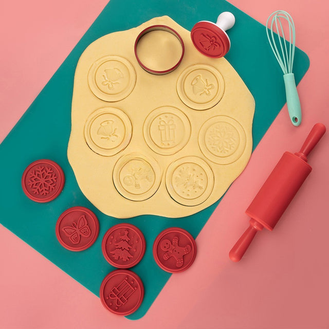 Set 6 Stampile Pentru Prajituri Tematica De Craciun, Din Silicon Alimentar Non-Toxic, Taietor Aluat Inclus, 6 Cm, Maner Din Plastic, Compact, Usor De Depozitat - vivimall.ro