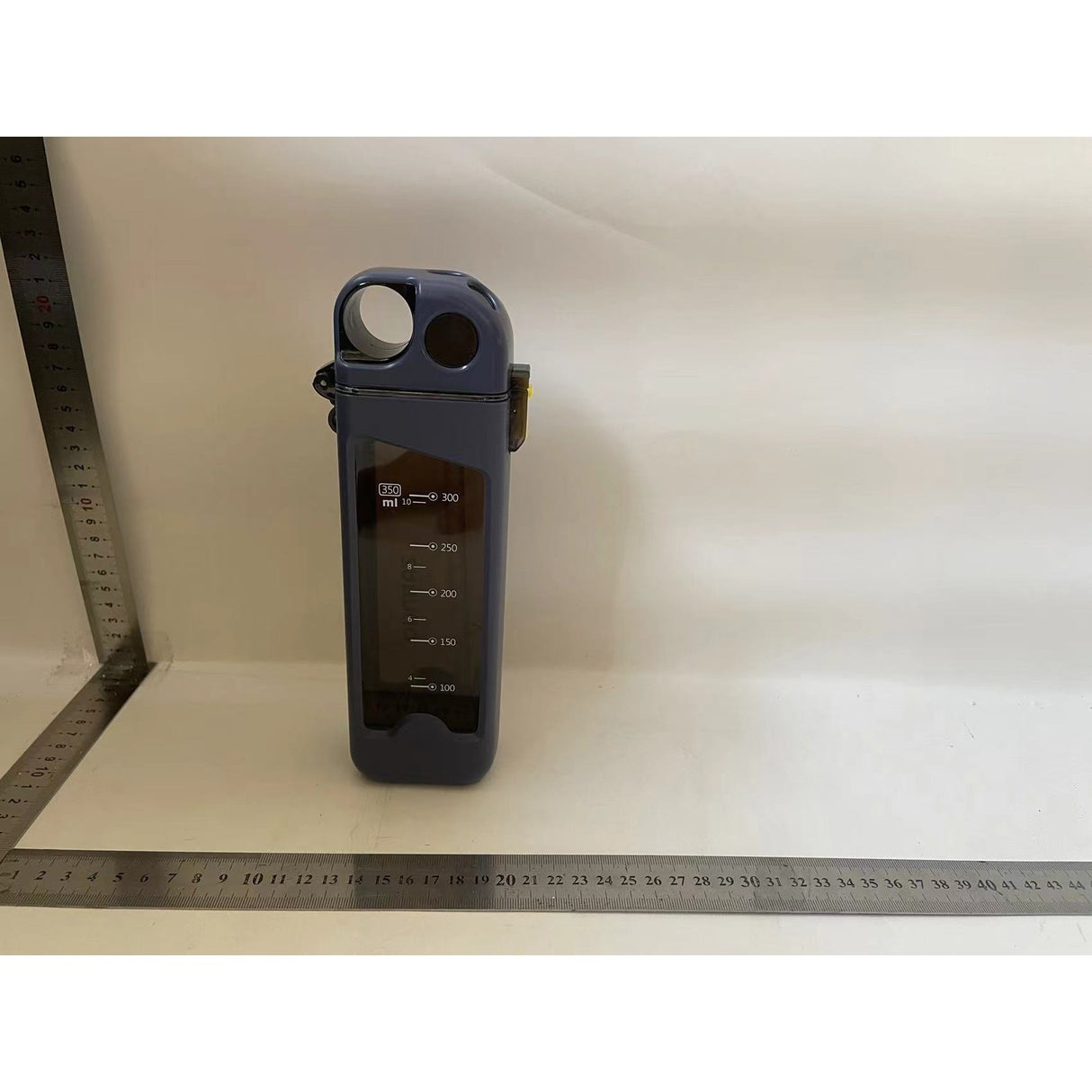 Sticla de Apa pentru Sport, Vivimall, 350 ml, cu Pai si Capac, 23x7x4.4 cm, Buton de Blocare, din PC, Albastru - vivimall.ro