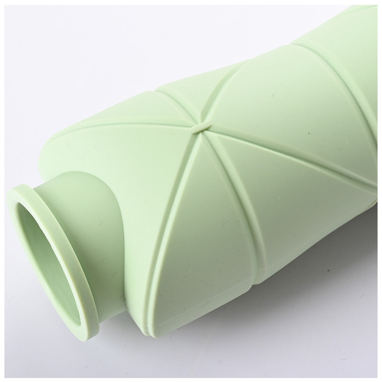 Sticla De Apa Pliabila Din Silicon,Reutilizabila, Rezistenta La Temepreturi Ridiate, Usor De Depozitat Si Carat, 22 X 7.8 Cm, 600 Ml, Verde - vivimall.ro