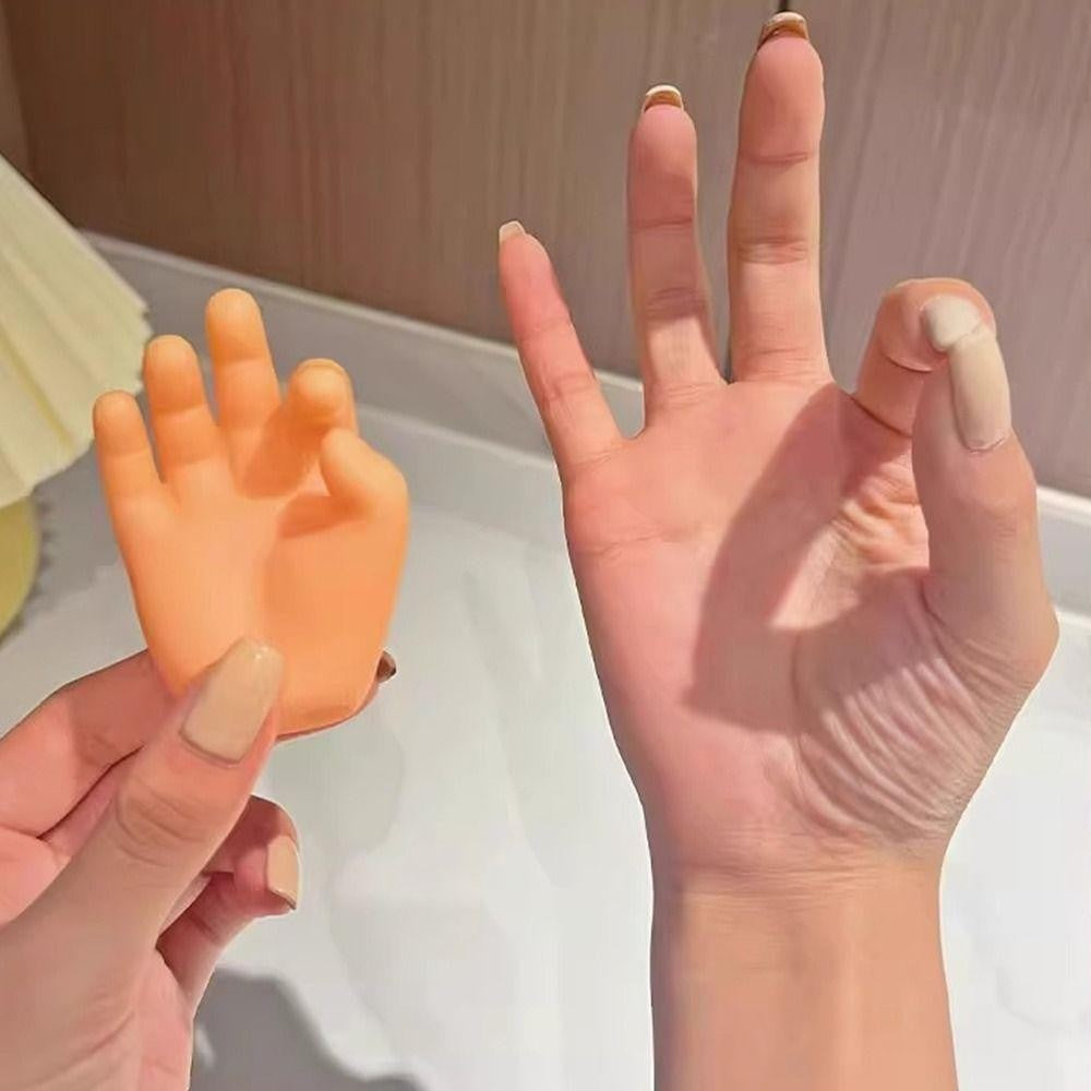 Suport de Baie, Vivimall, Multifunctional, pentru Periute/Cabluri, din PVC, cu Ventuza, Model Mana, 7 x 6.5 cm, Crem - vivimall.ro