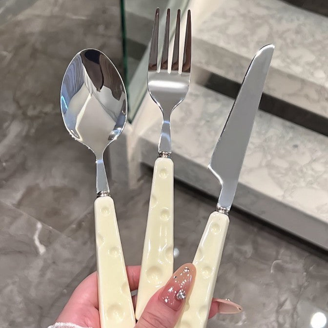 Tacamuri pentru Copii, Vivimall, Set 3 Piese, Tacamuri pentru Dejun, Lingura Furculita Cutit, Stil Italian, Manere forma Cascaval Plastic, Inox, 23 cm, Auriu - vivimall.ro