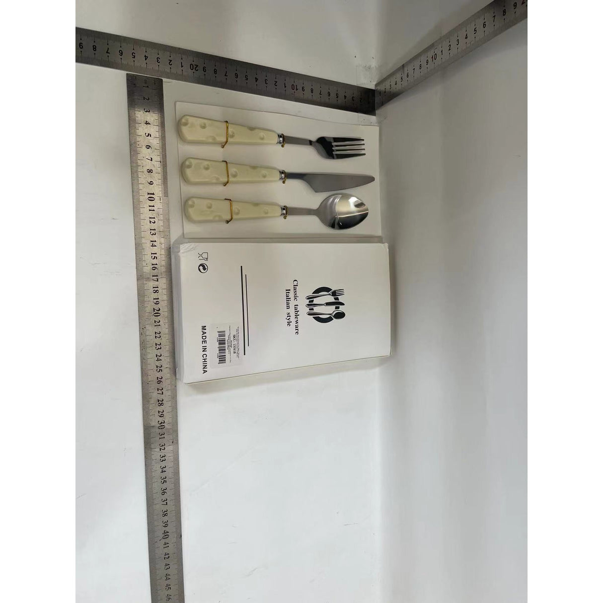 Tacamuri pentru Copii, Vivimall, Set 3 Piese, Tacamuri pentru Dejun, Lingura Furculita Cutit, Stil Italian, Manere forma Cascaval Plastic, Inox, 23 cm, Auriu - vivimall.ro